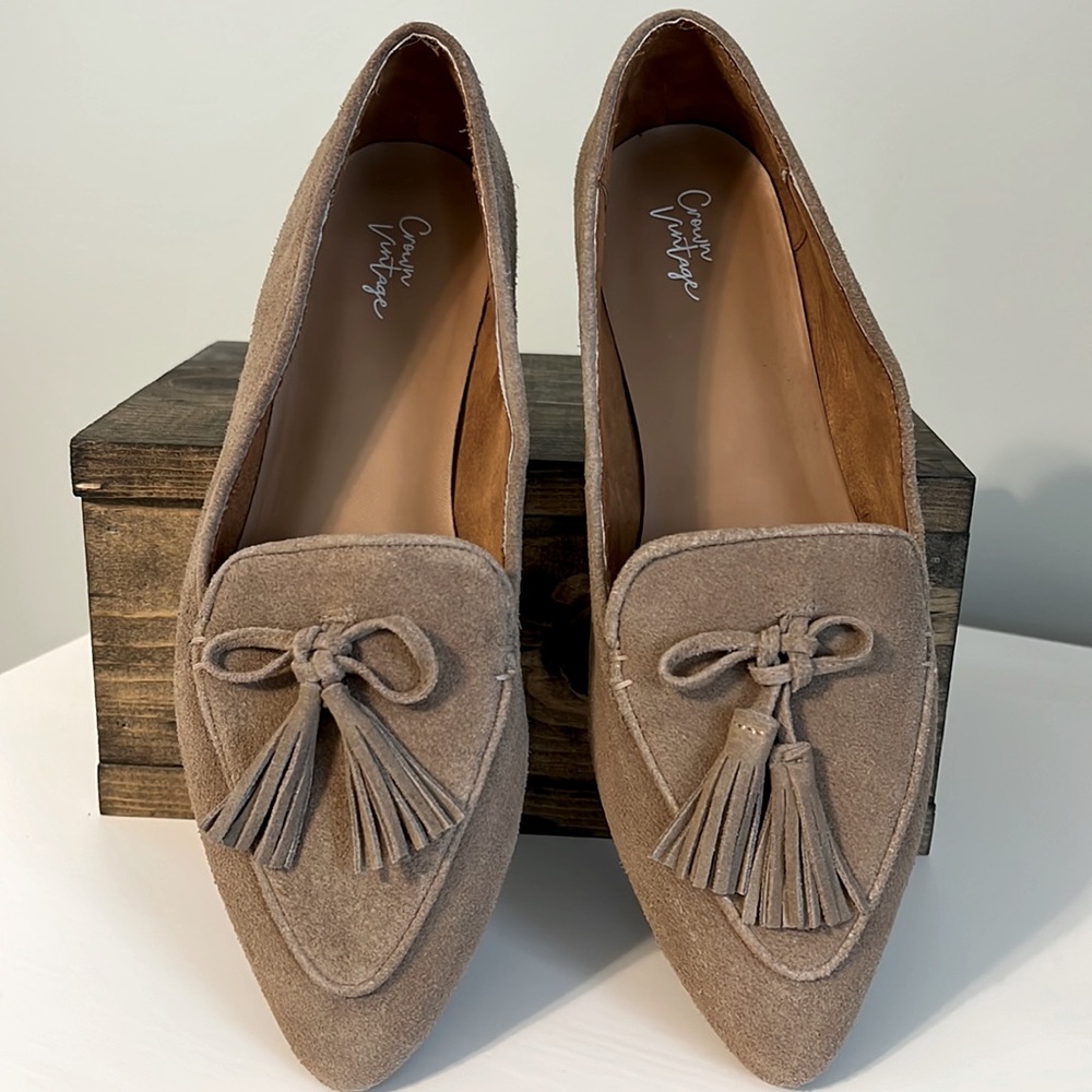 Crown Vintage (11) tan suede loafer tie flats